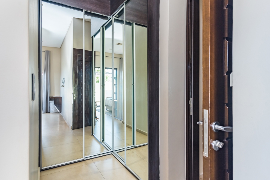 5 Bedroom Property for Sale in Hartebeesfontien AH North West